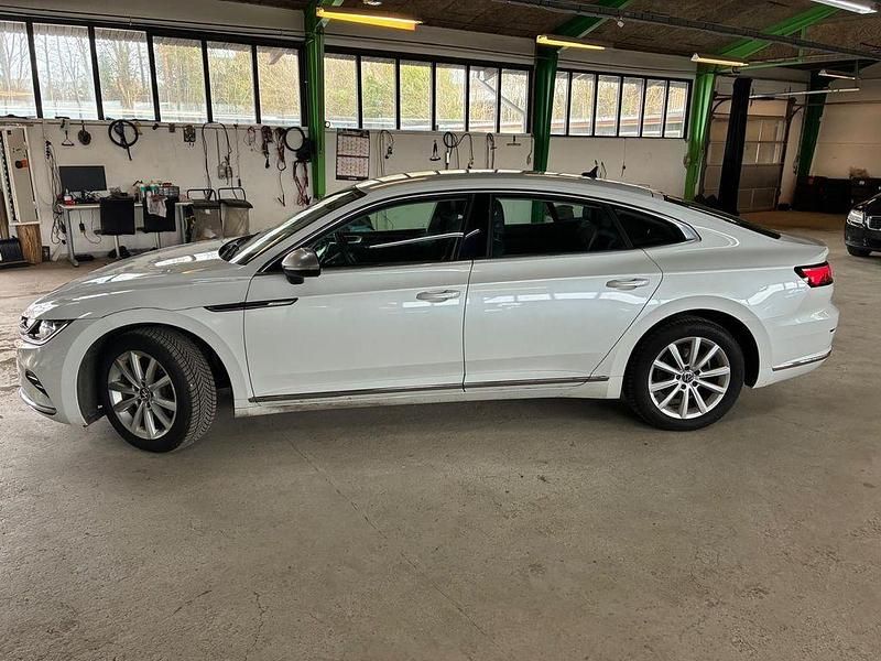 Gebraucht VW Arteon Elegance 156 PS (114 kW) 2021 Weiß Kleinwagen