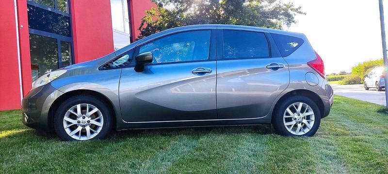 Silber Gebraucht 2015 Nissan Note Van / Kleinbus | 7.700 € (Teuer) - Bild 1/3