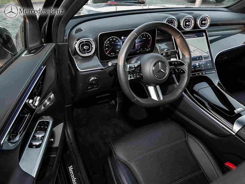 Gebraucht Mercedes GLC300 AMG 258 PS (189 kW) 2023 Unilack schwarz uni SUV