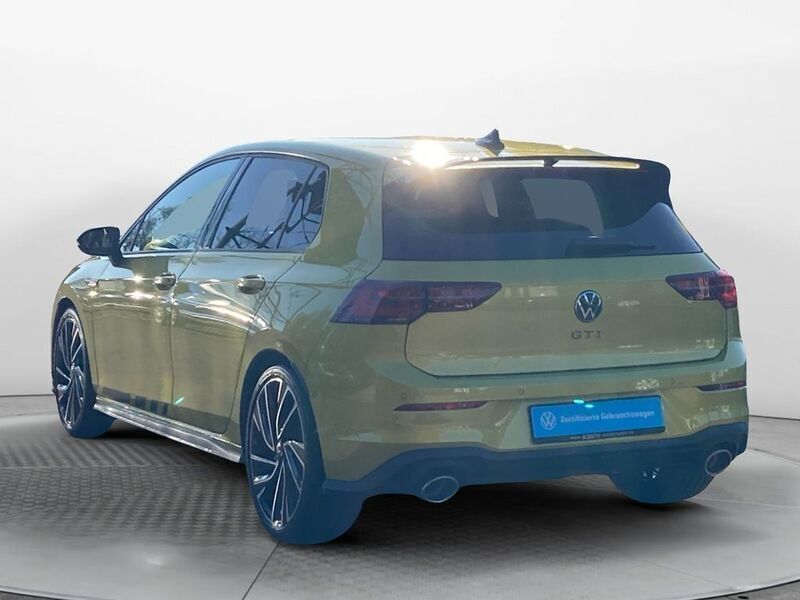 Gebraucht VW Golf VIII GTI Clubsport 301 PS (221 kW) 2023 Limonengelb metallic Limousine