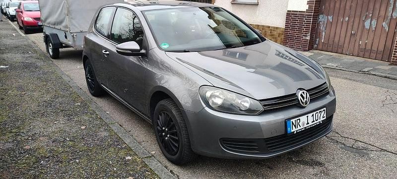 Gebraucht VW Golf VI 105 PS (77 kW) 2011 Grau Kleinwagen