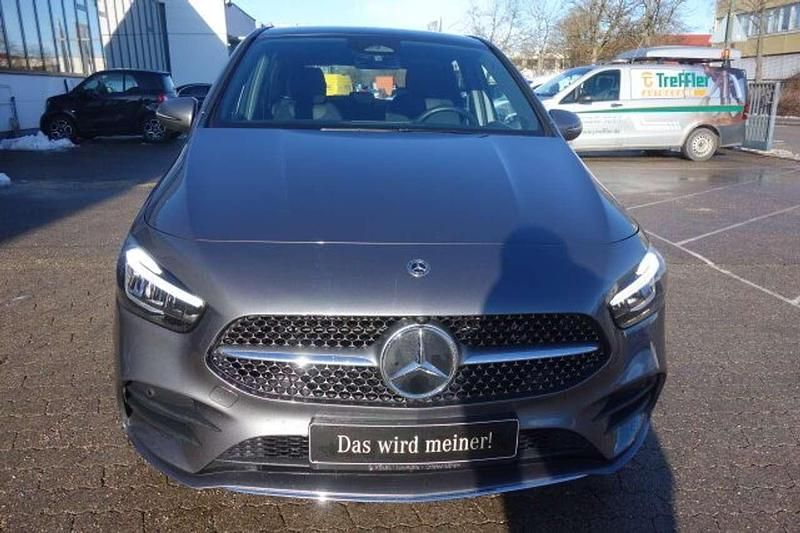Gebraucht Mercedes B220 AMG 190 PS (139 kW) 2022 Lack mountaingrau Van / Kleinbus