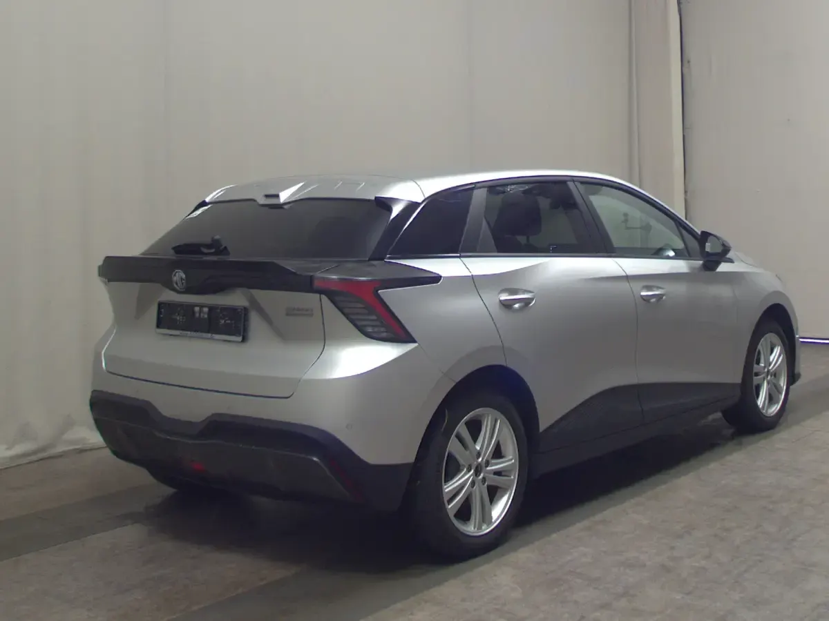 Occasion MG MG4 EV 150 kW (204 ch) 2023 Argent Citadine