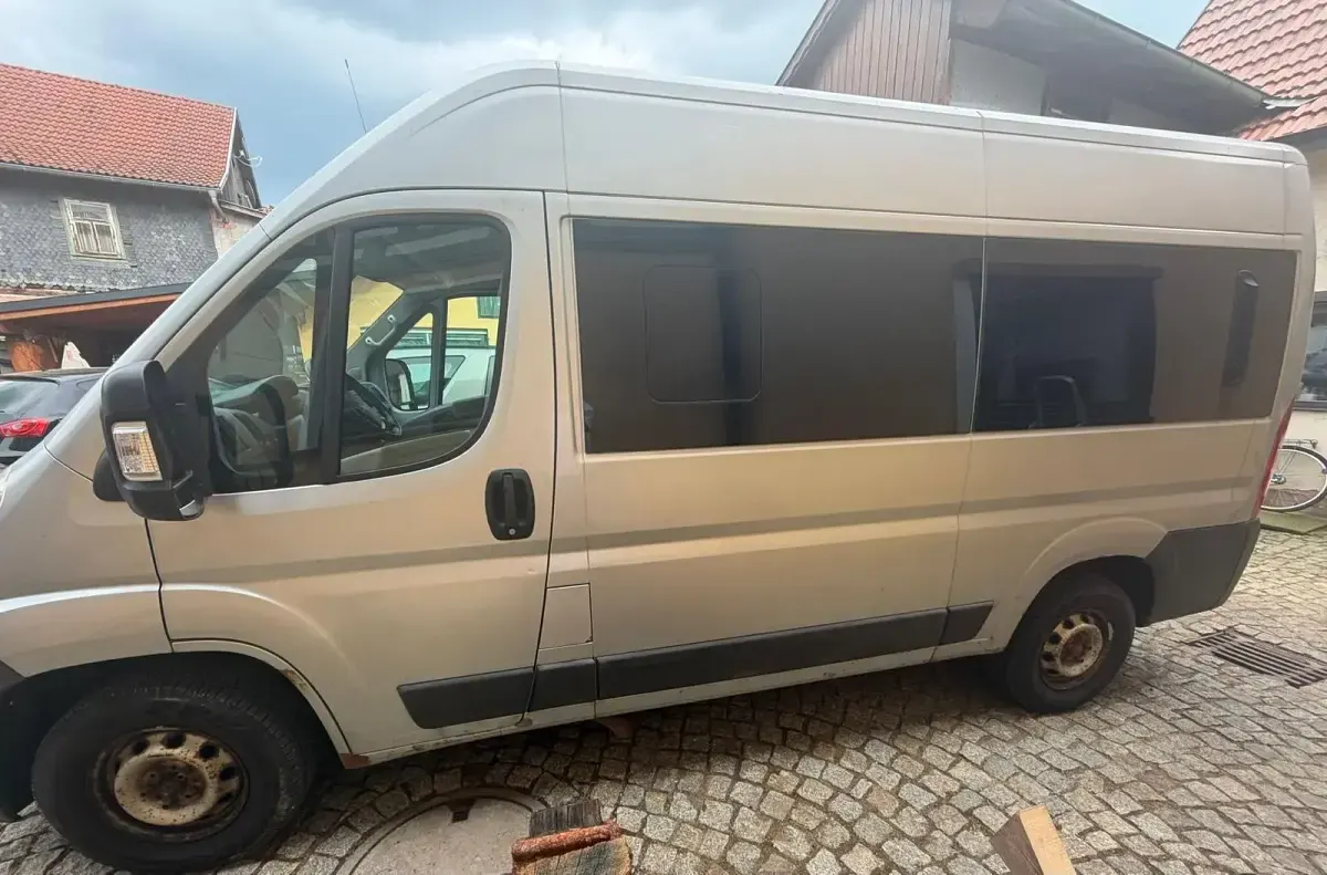 Gebraucht Peugeot Boxer 156 PS (114 kW) 2011 Silber Van