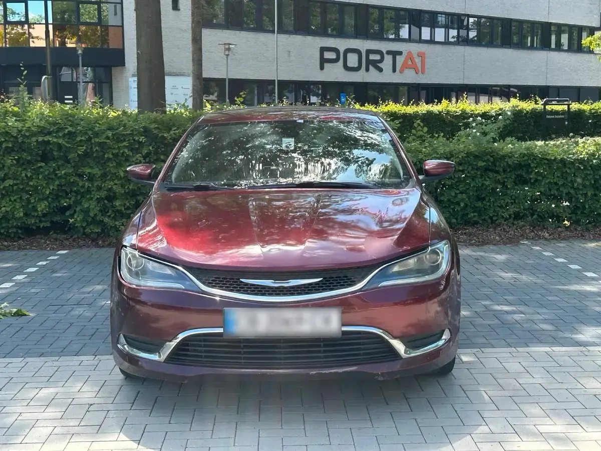 Gebraucht Chrysler 200 2026 Rot Kleinwagen