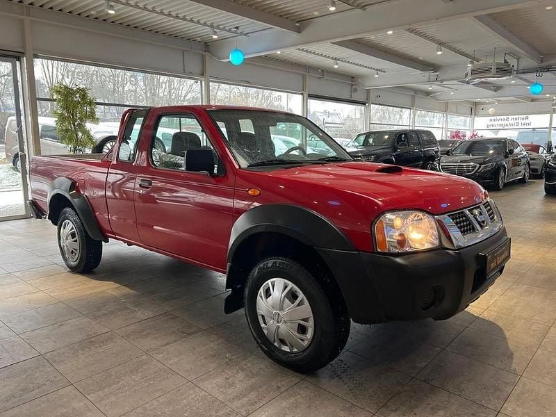 Gebraucht Nissan Navara 133 PS (97 kW) 2003 Rot Pickup