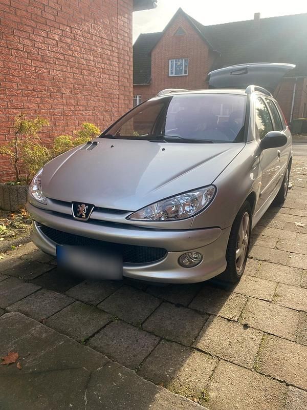 Silber Gebraucht 2004 Peugeot 206 Kombi | 1.899 € (Fairer Preis) - Bild 1/4