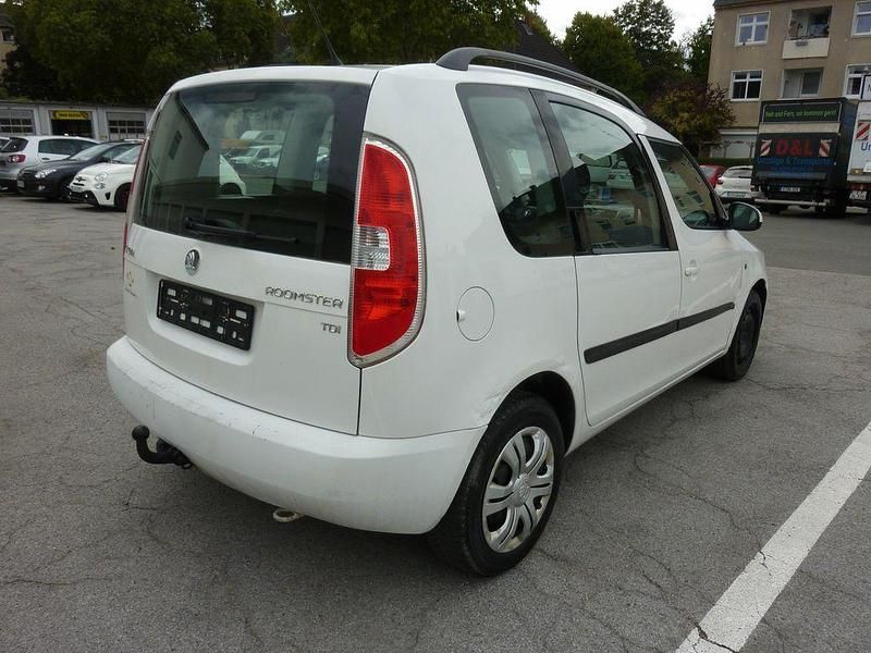 Gebraucht Skoda Roomster Ambition 105 PS (77 kW) 2013 Weiß Van / Kleinbus