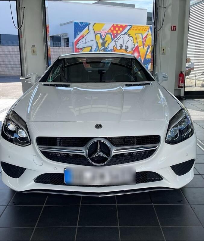 Weiß Gebraucht 2018 Mercedes SLC180 Cabrio | 29.500 € (Fairer Preis) - Bild 1/4