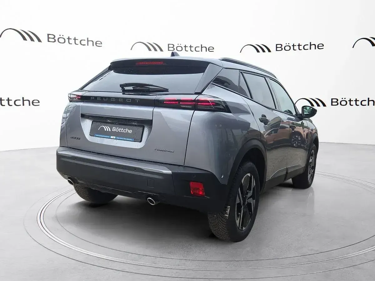 Neu Peugeot 2008 Allure 136 PS (100 kW) 2026 Lack grau artense/typ aussenverkleidung metalliclackierung SUV