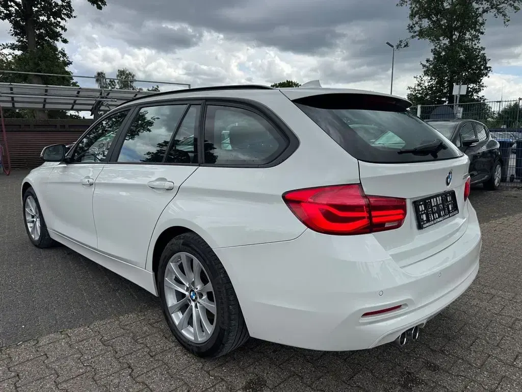 Gebraucht BMW 320 Performance 190 PS (139 kW) 2016 Weiß Kombi