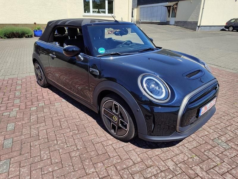 Gebraucht Mini One Cabriolet 184 PS (135 kW) 2023 Schwarz Cabrio