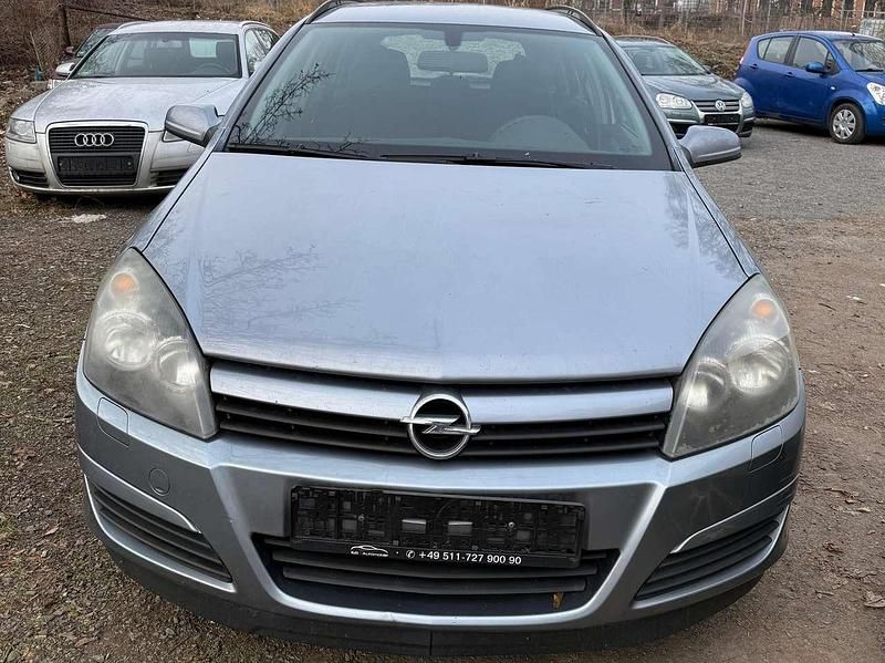 Gebraucht Opel Astra Basis 105 PS (77 kW) 2005 Lichtsilber m2 Kombi