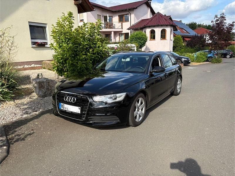 Schwarz Gebraucht 2012 Audi A6 Ambiente Kombi | 11.300 € (Fairer Preis) - Bild 1/4