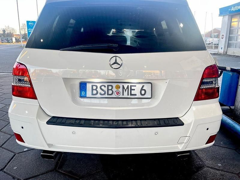 Weiß Gebraucht 2009 Mercedes GLK220 SUV | 7.250 € (Fairer Preis) - Bild 1/4