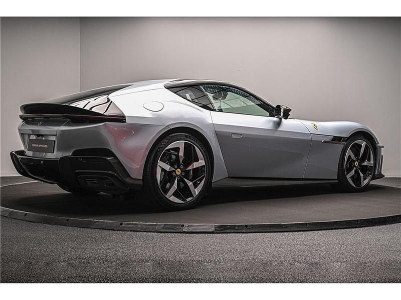 Gebraucht Ferrari 12 Cilindri 830 PS (610 kW) 2025 Grau