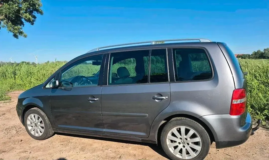 Gebraucht VW Touran Highline 140 PS (102 kW) 2004 Grau Van / Kleinbus