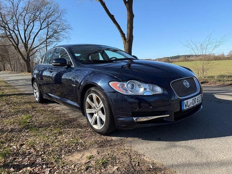 Gebraucht Jaguar XF Luxury 211 PS (155 kW) 2011 Blau Limousine