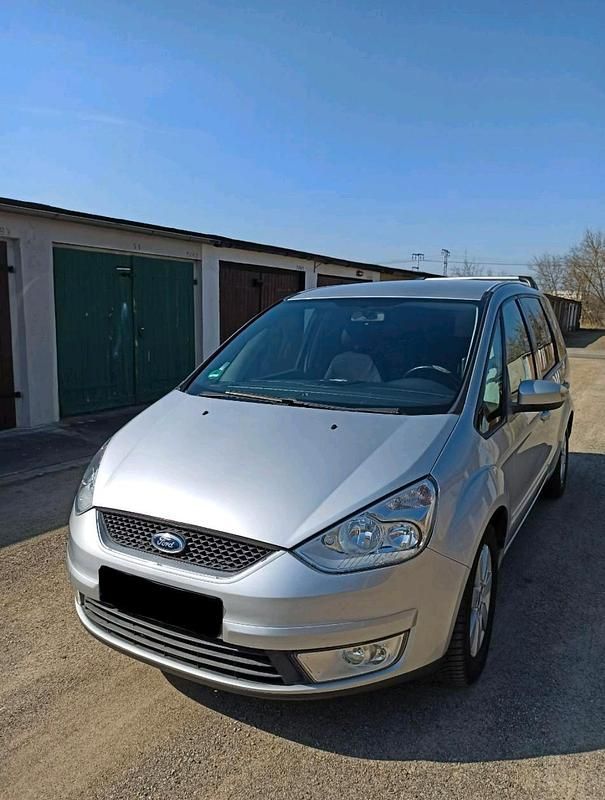 Usata Ford Galaxy 140 CV (102 kW) 2009 Argento Monovolume