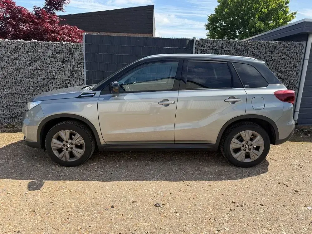Gebraucht Suzuki Vitara 140 PS (102 kW) 2019 Silber SUV