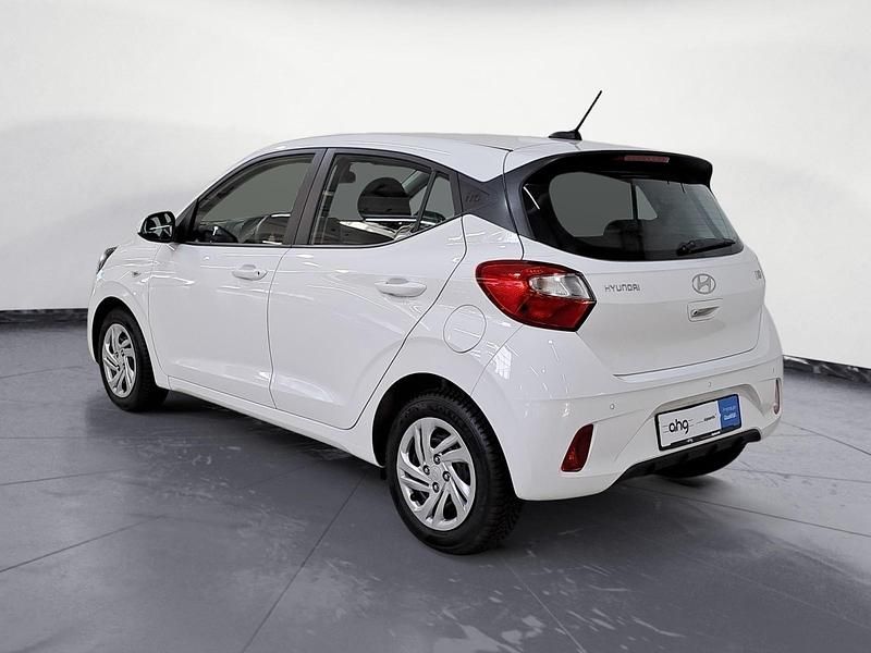 Gebraucht Hyundai i10 Select 63 PS (46 kW) 2024 Weiß Kleinwagen