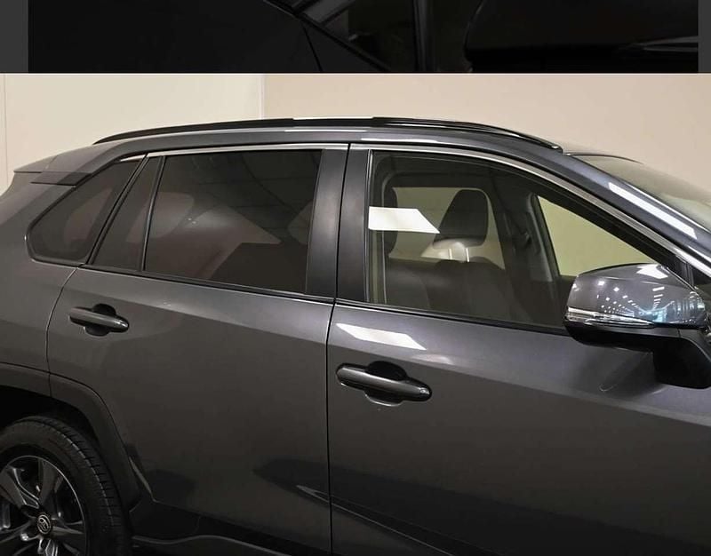 Gebraucht Toyota RAV4 Hybrid Basis 178 PS (130 kW) 2020 Grau SUV