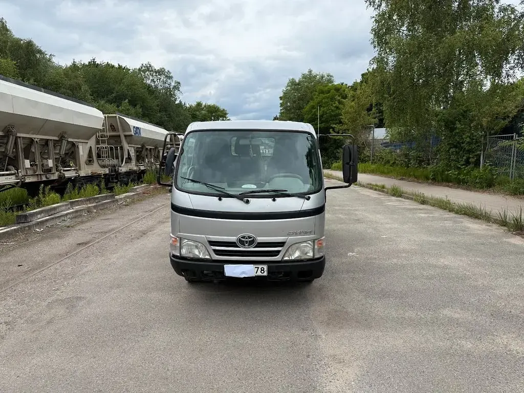 Gebraucht Toyota Dyna 2013 Silber Pickup