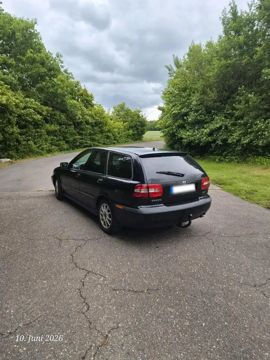 Gebraucht Volvo V40 115 PS (84 kW) 2003 Schwarz Kombi