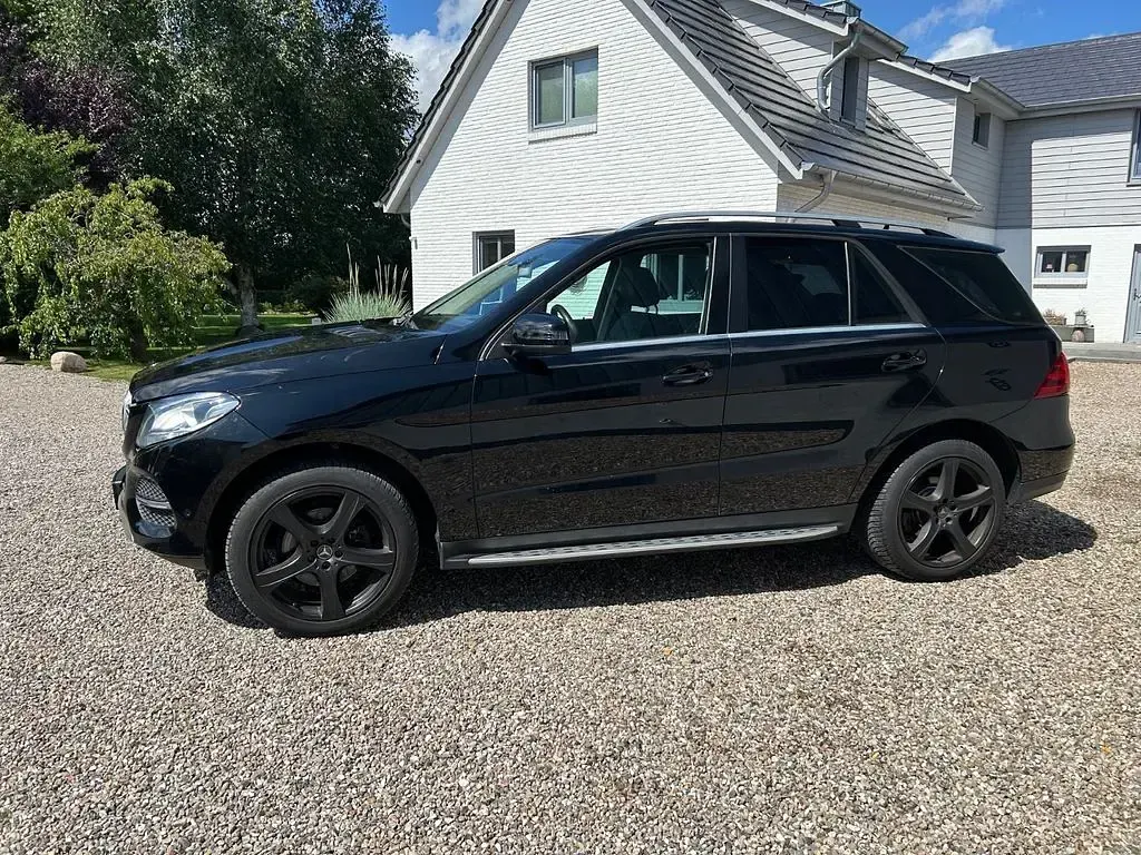 Gebraucht Mercedes GLE350 258 PS (189 kW) 2015 Schwarz SUV