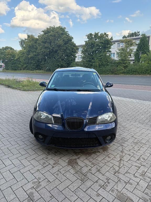 Blau Gebraucht 2007 Seat Ibiza Limousine | 1.500 € (Fairer Preis) - Bild 1/4