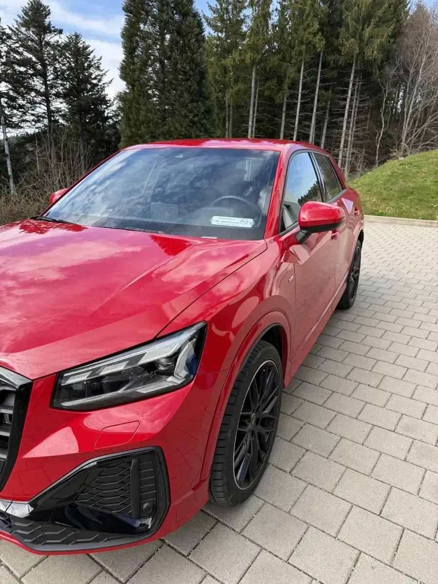 Gebraucht Audi Q2 S-Line 190 PS (139 kW) 2023 Rot SUV