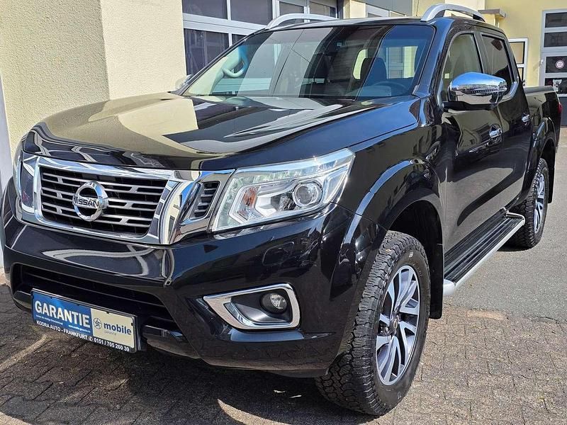 Schwarz Gebraucht 2016 Nissan Navara Tekna Abholung | 20.900 € - Bild 1/4