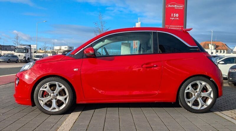 Fire red (uni) Gebraucht 2015 Opel Adam S Kleinwagen | 8.900 € (Guter Preis) - Bild 1/4