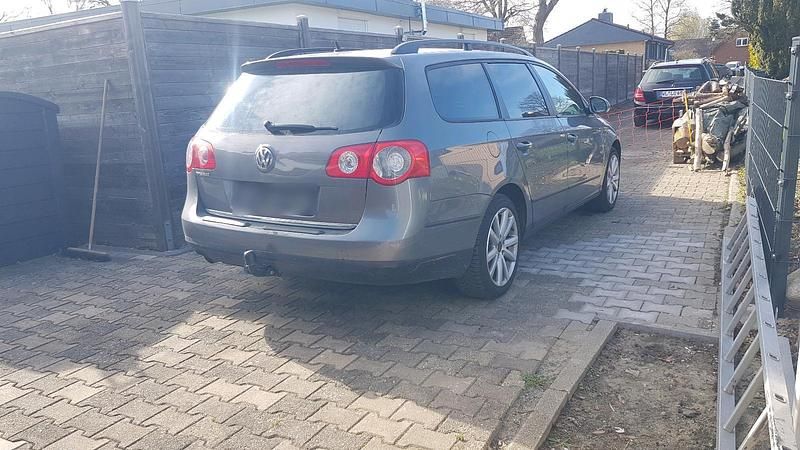 Gebraucht VW Passat 102 PS (75 kW) 2006 Grau Kombi
