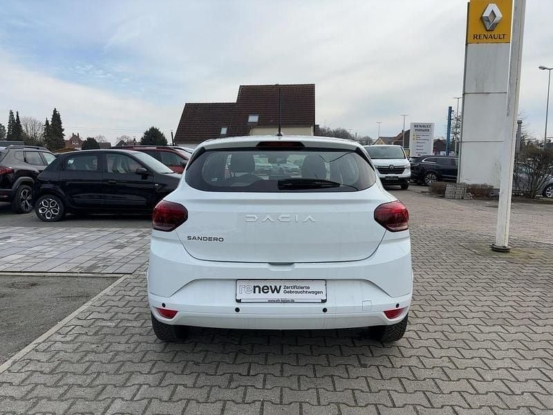 Gebraucht Dacia Sandero Essentiel 91 PS (66 kW) 2024 Gletscherweiss (weiß) Limousine