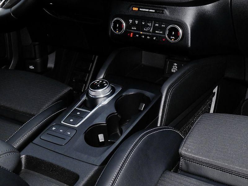 Gebraucht Ford Kuga Titanium 224 PS (164 kW) 2024 Schwarz SUV