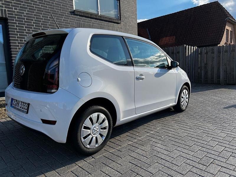Gebraucht VW up! 60 PS (44 kW) 2019 Weiß Kleinwagen