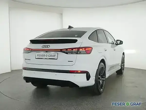 Neu Audi Q4 Sportback e-tron Ambiente 250 kW (340 PS) 2026 Gletscherweiß SUV