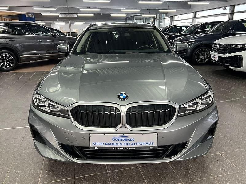 Gebraucht BMW 320 190 PS (139 kW) 2023 Grau Kombi
