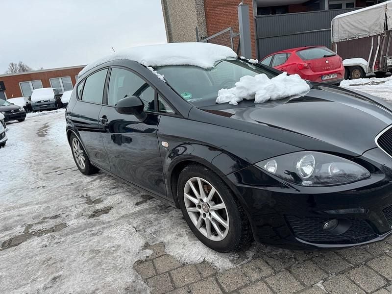 Schwarz Gebraucht 2011 Seat Leon Limousine | 1.850 € (Superpreis) - Bild 1/4