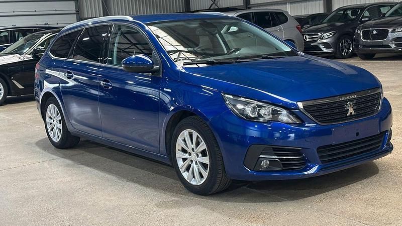 Gebraucht Peugeot 308 SW Style 110 PS (80 kW) 2019 Blau Kombi