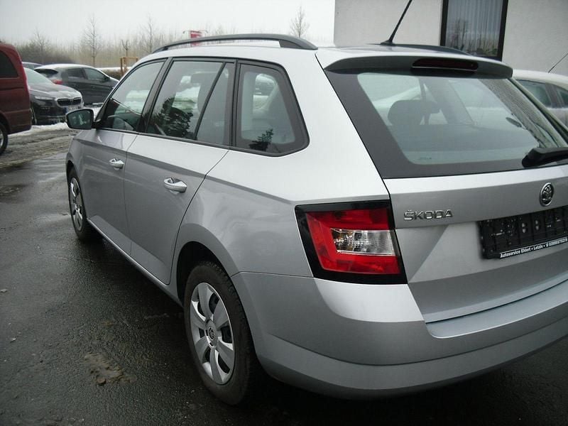 Gebraucht Skoda Fabia 90 PS (66 kW) 2017 Silber Kombi