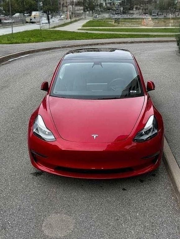 Rot Gebraucht 2021 Tesla Model 3 Limousine | 16.700 € (Superpreis) - Bild 1/4