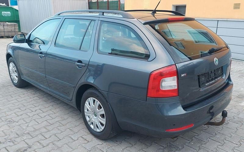 Second-hand Skoda Octavia Ambiente 102 CP (75 kW) 2009 Gri Break