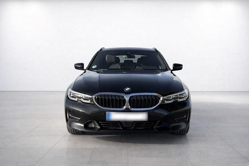 Gebraucht BMW 320 Sport Line 190 PS (139 kW) 2022 Schwarz Kombi