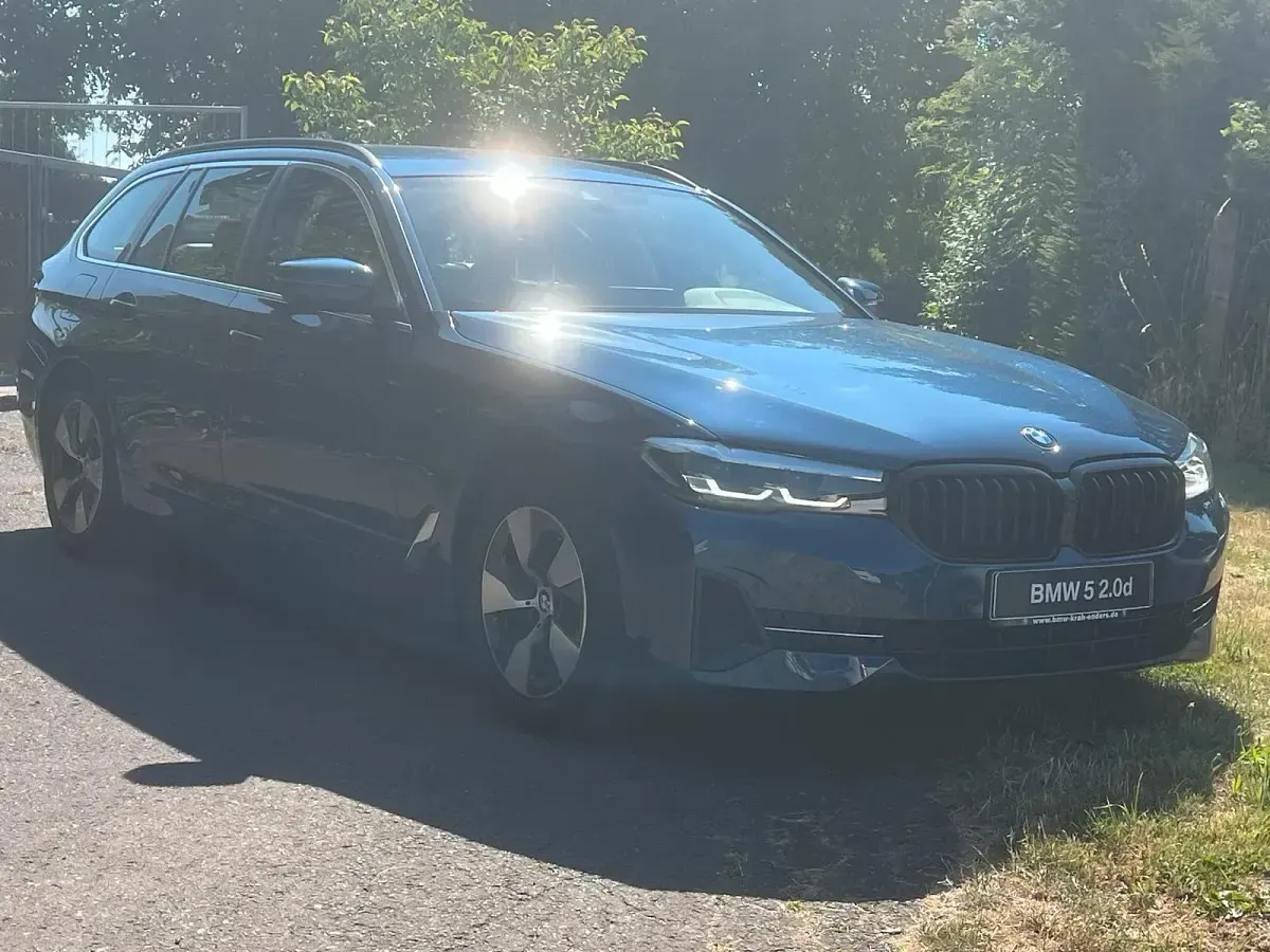 Gebraucht BMW 520 Sport Line 190 PS (139 kW) 2021 Blau Limousine