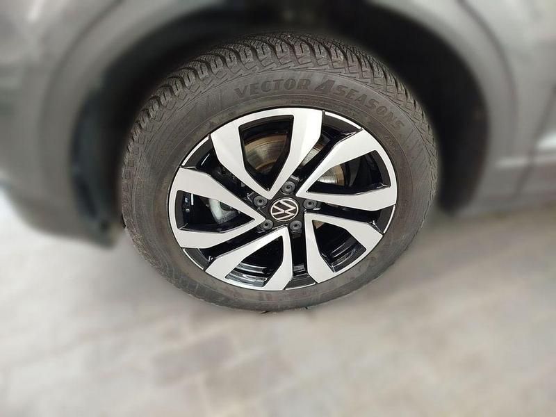Gebraucht VW T-Roc Active 110 PS (80 kW) 2022 Grau SUV