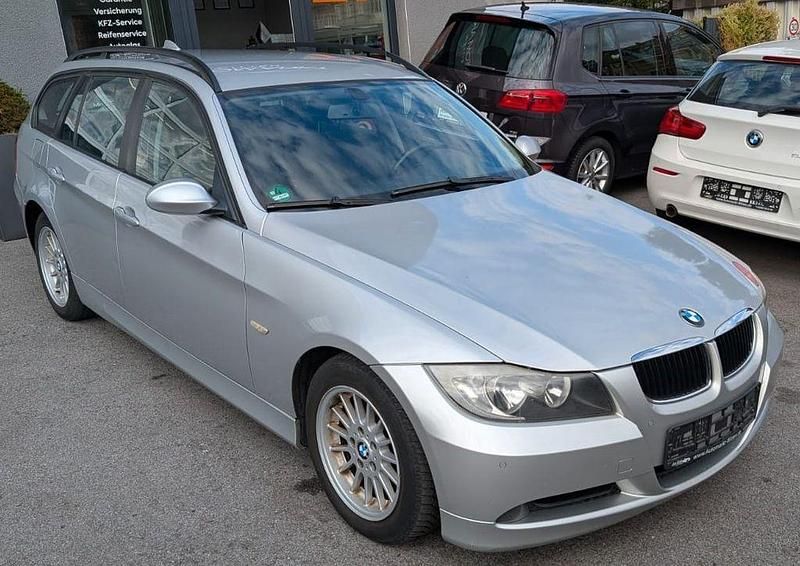 Gebraucht BMW 318 122 PS (89 kW) 2007 Silber Kombi