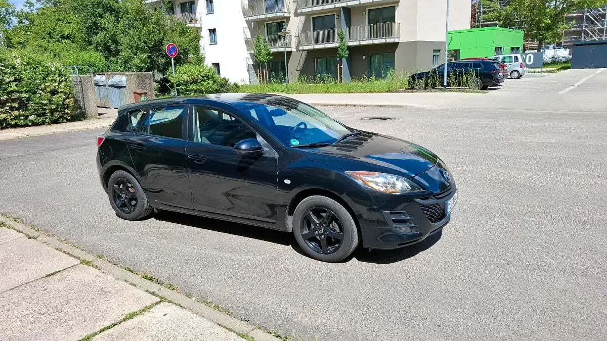 Gebraucht Mazda 3 Edition 105 PS (77 kW) 2010 Schwarz Limousine
