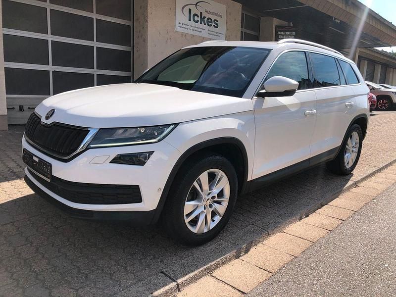 Weiß Gebraucht 2017 Skoda Kodiaq Style SUV | 20.750 € (Guter Preis) - Bild 1/4